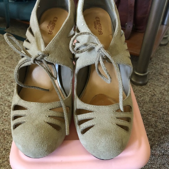 CROWN VINTAGE nude-esque Pump Tie Front - Picture 4 of 5